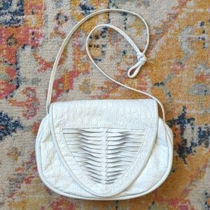 Pizzaz 80's Vintage Funky Crocodile Embossed Leather Classic Crossbody Bag White